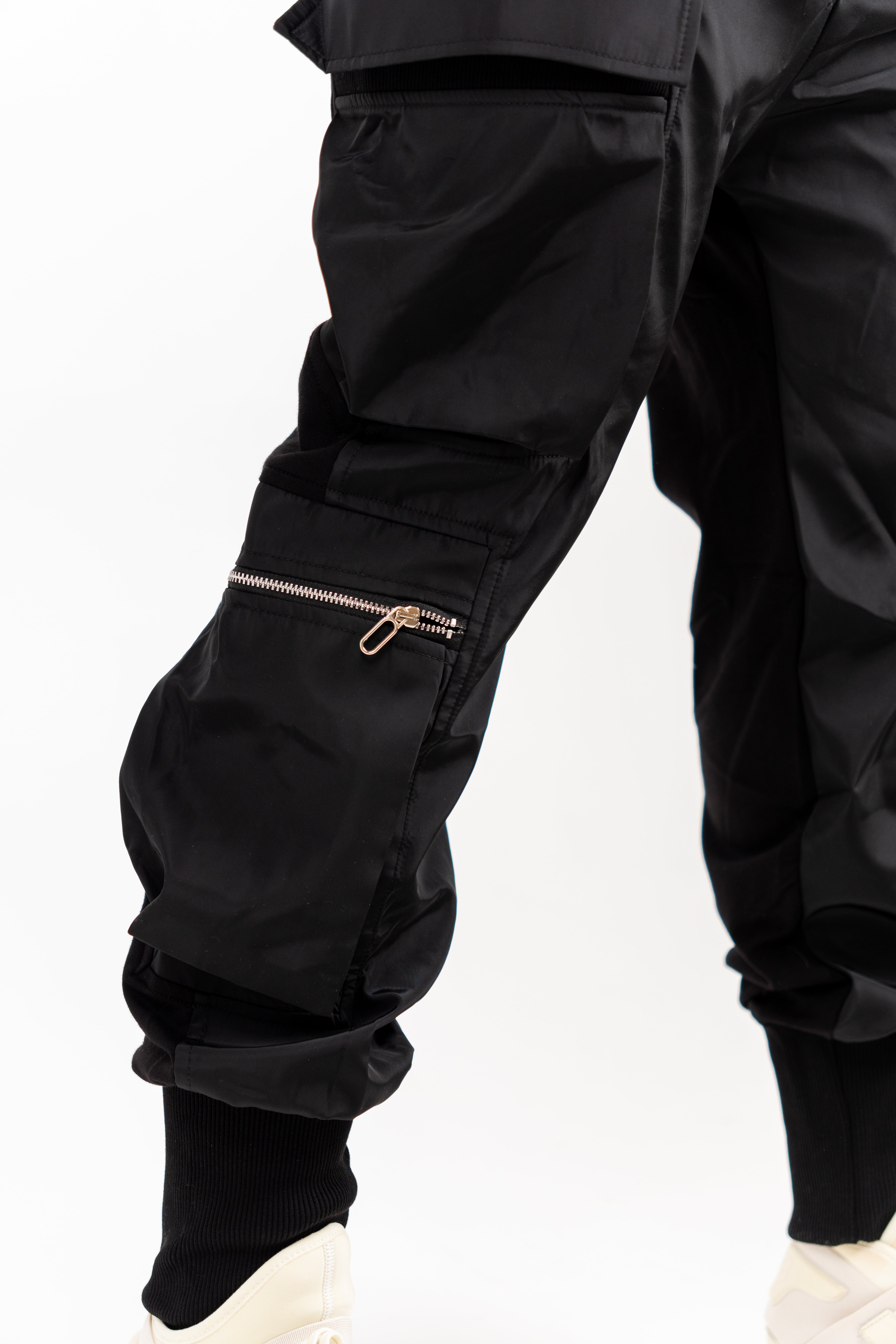 PANTOLON CU TUR CARGO NEGRU