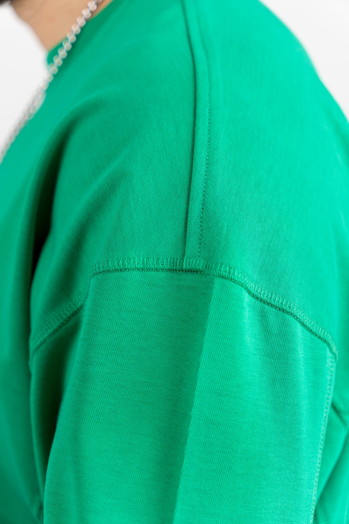TRICOU PREMIUM GREEN "OVERLOCK STYLE"
