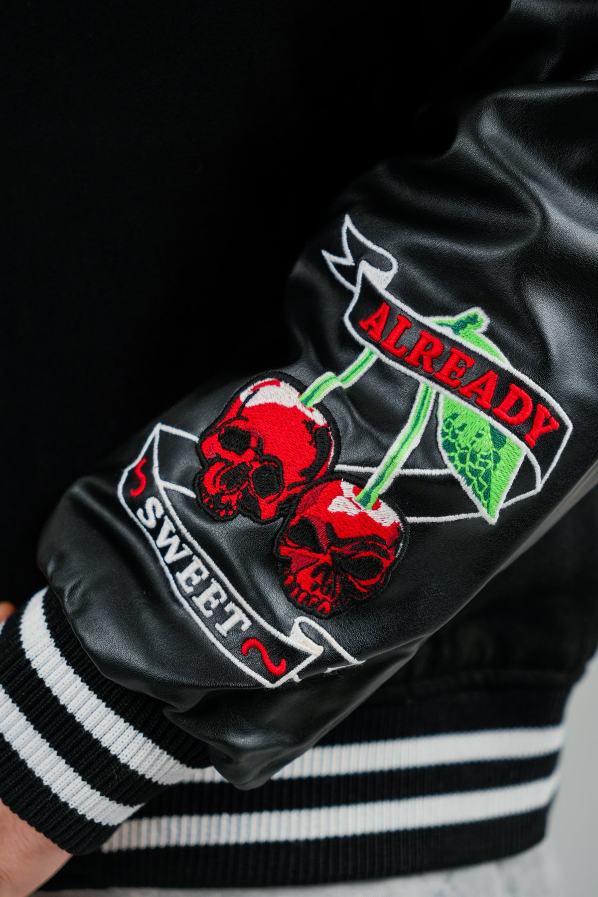 GEACA BOMBER NEGRU "ALREADY"