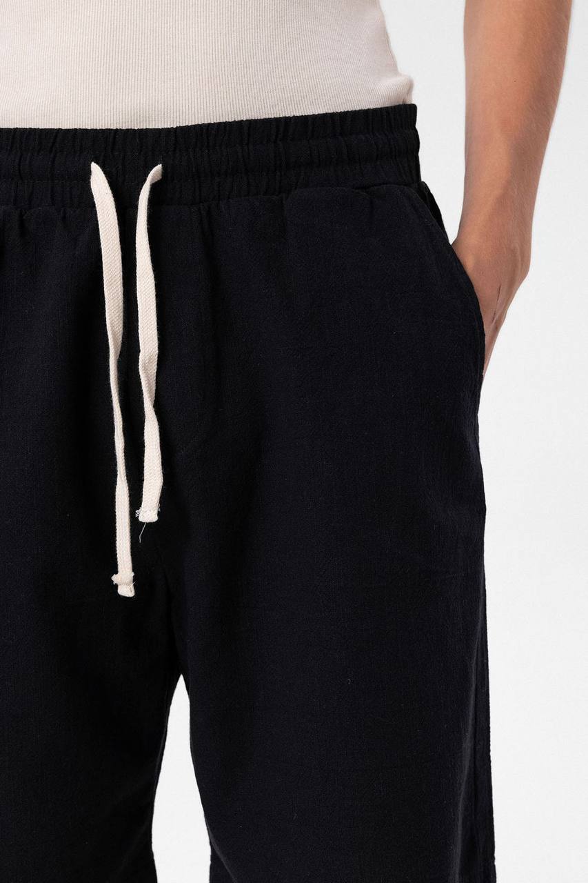 PANTALON SCURT BUMBAC NEGRU CU SNUR