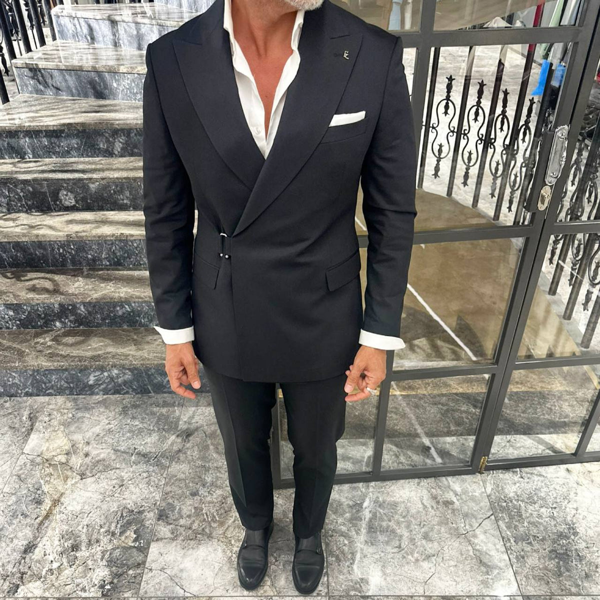 Costum Premium Black Monarch